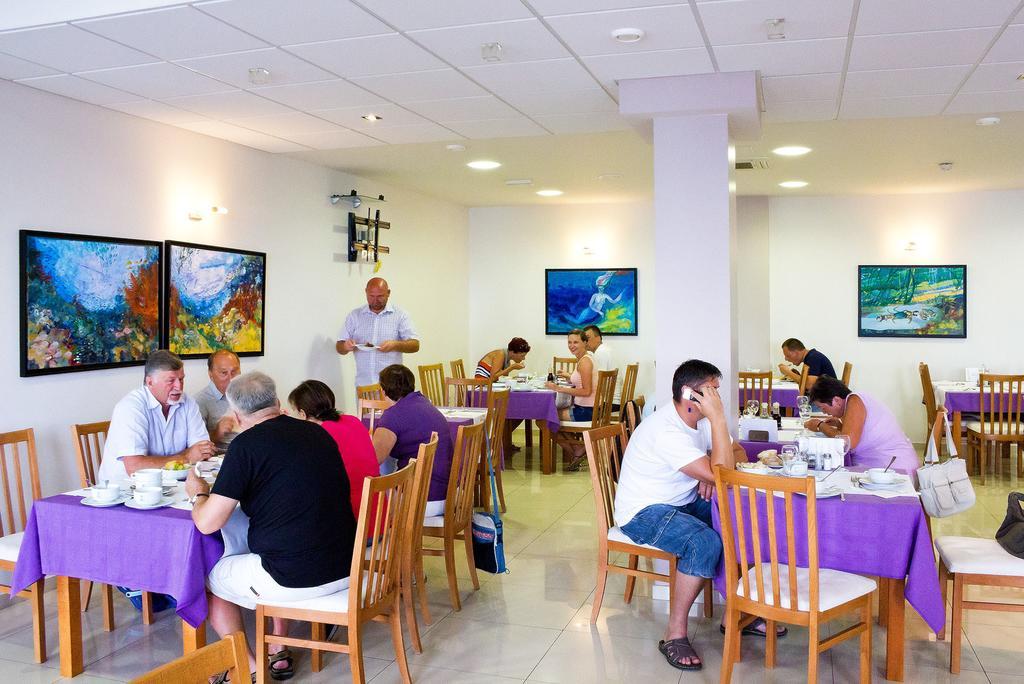 Hotel Sirena Подгора Экстерьер фото