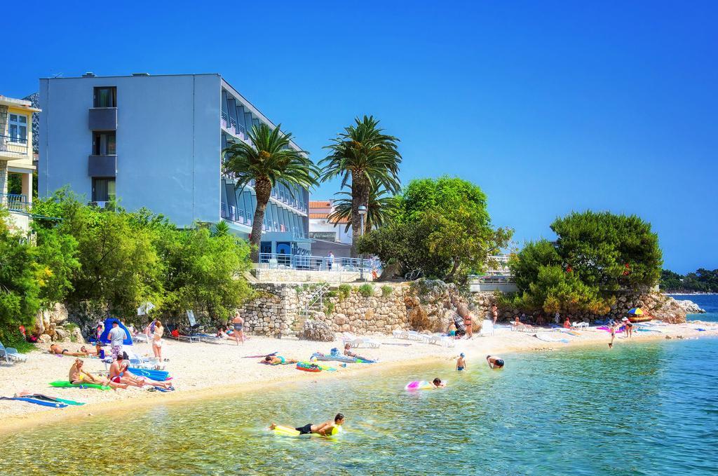 Hotel Sirena Подгора Экстерьер фото