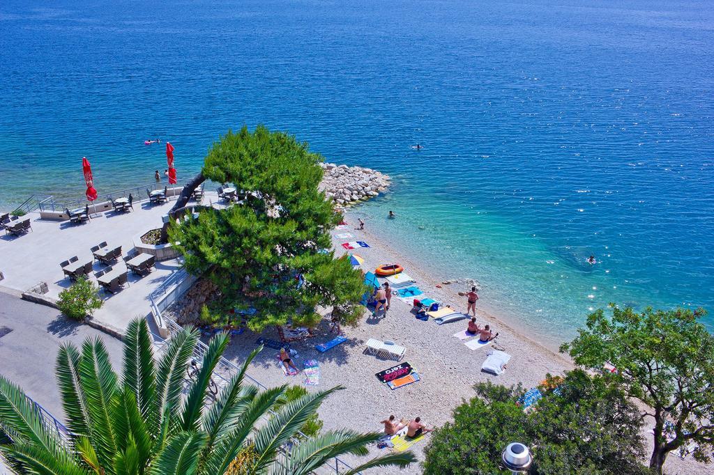 Hotel Sirena Подгора Экстерьер фото