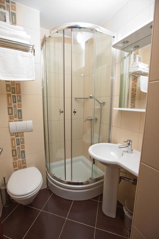 Hotel Sirena Подгора Экстерьер фото